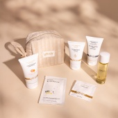 Набор косметики YesforLov La Trousse Enchantee с бежевой косметичкой