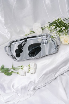 Набор Desire Blooms "50 оттенков серого" и Womanizer Liberty