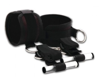 Черные фиксаторы с креплением к двери Closet Cuffs